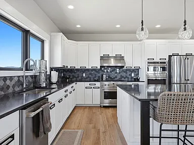 Kitchen — alternate angle